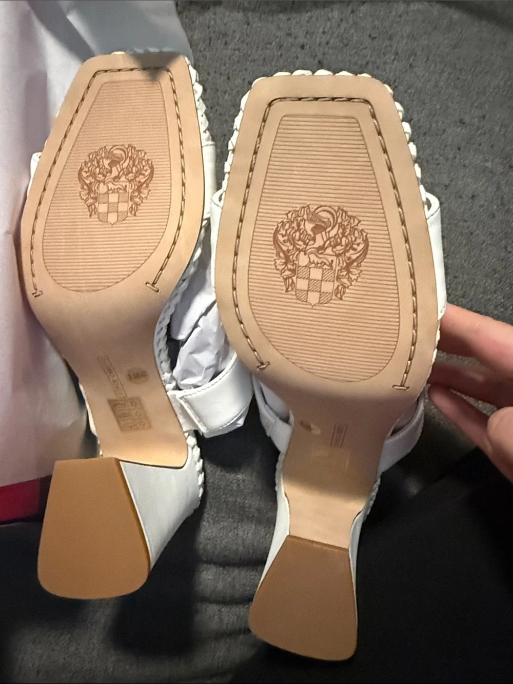 Vince Camuto vince camuto